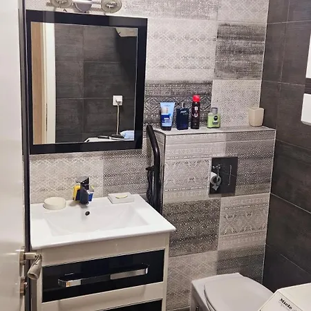 Lux Apartmann דירה